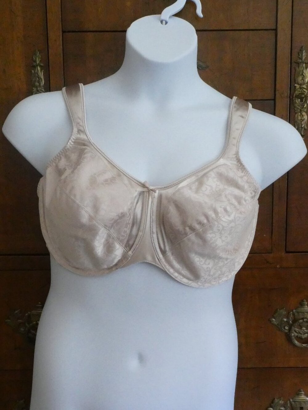 Bali Beige Underwire Bra Size 40DD